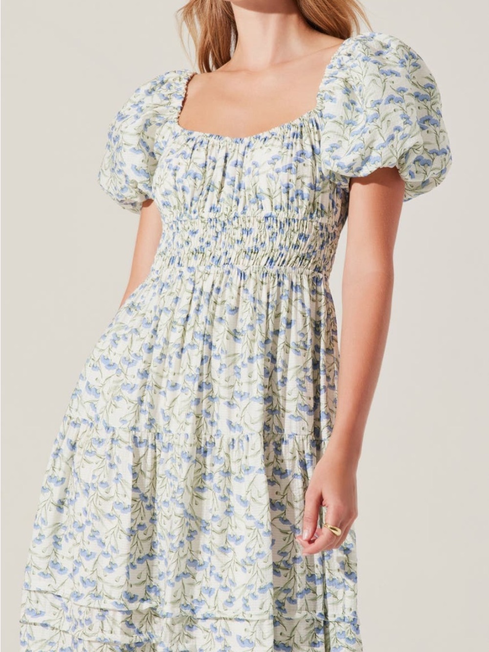ASTR the Label Florentina Anthropologie Blue Floral Smocked Midi Dress Medium - Picture 4 of 5